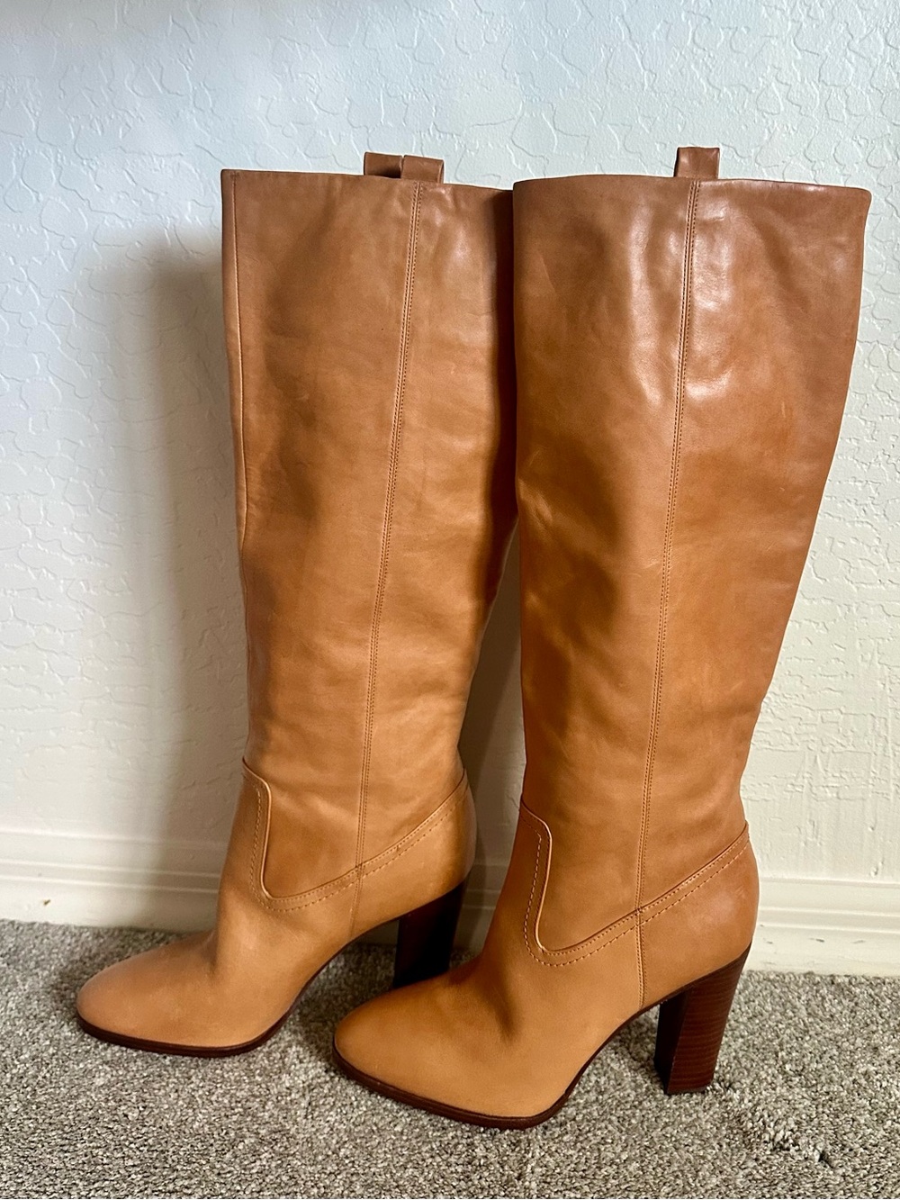 NWOT Veronica Beard Vesper boots size 8.5